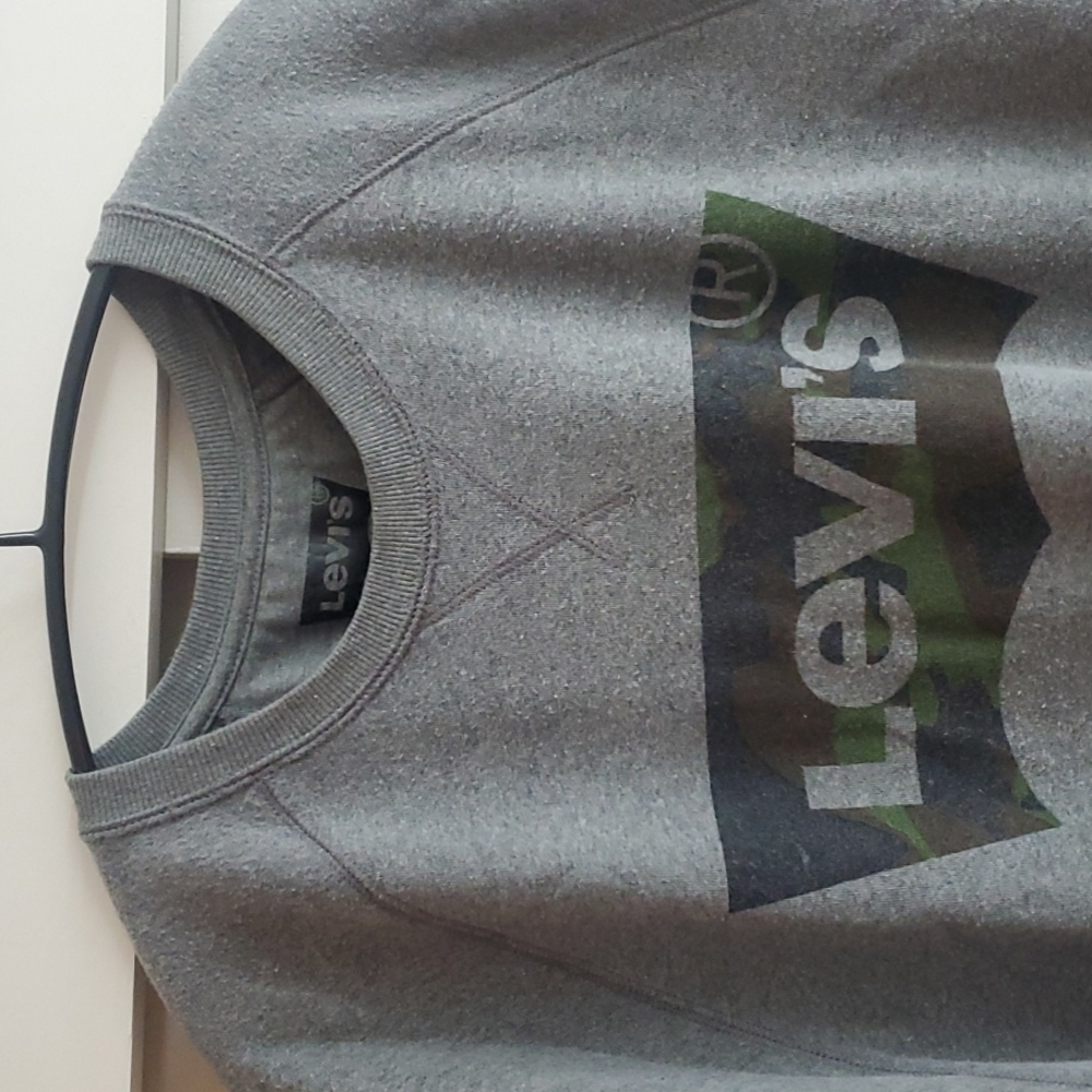 Levi's camo and grey crew sweater